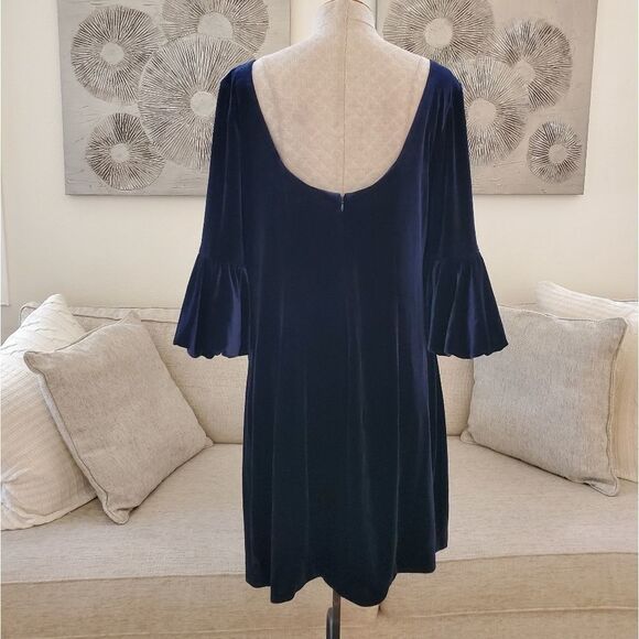 Eliza J Bubble Sleeve Velvet Sheath Dress size 16W in Navy - NEW - Picture 9 of 13